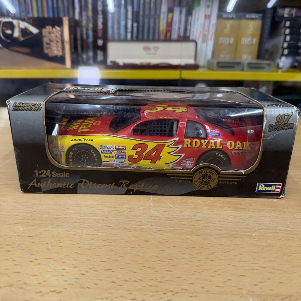 1997 Revell #34 Royal Oak Mike McLaughlin Nascar Racing Car Diecast 1:24 Limited